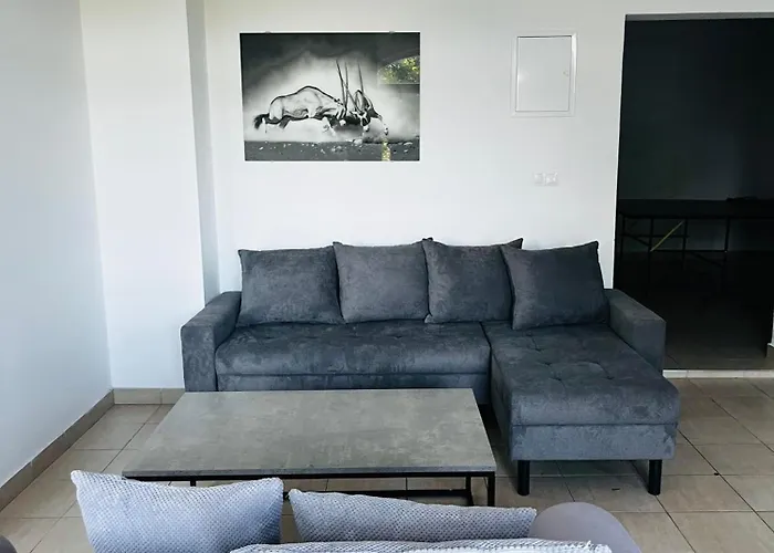 Orange Tree Garden 特罗吉尔